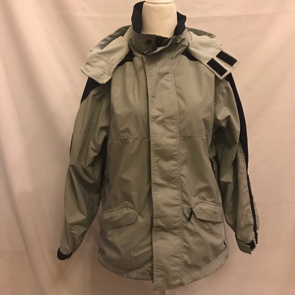O’Neill woman’s snow coat.